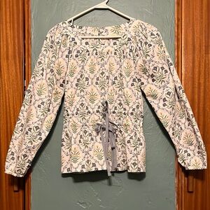 Spartina 449 peplum & puff sleeve White and Blue Tie Front hourglass Blouse